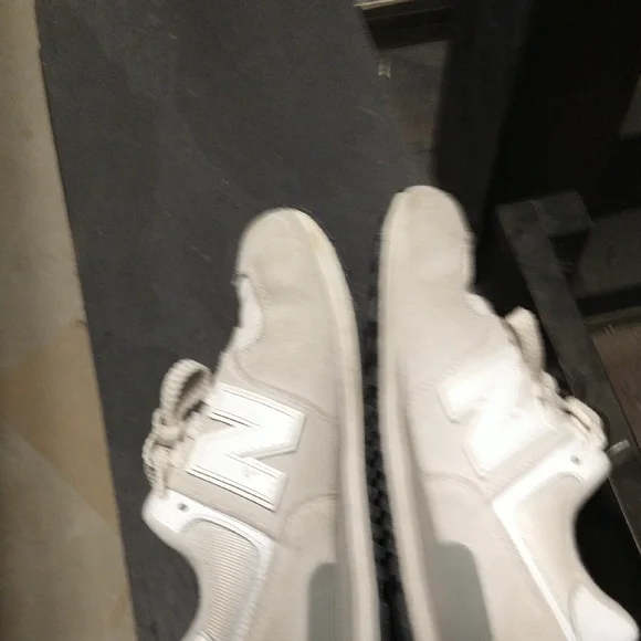 New Balance Kids Cream and Gray Sneakers - Picture 5 of 8